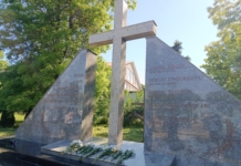 14 ani de la edificarea monumentului ridicat în 𝗺𝗲𝗺𝗼𝗿𝗶𝗮 𝗼𝘀𝘁𝗮ș𝗶𝗹𝗼𝗿 𝗰ă𝘇𝘂ț𝗶 î𝗻 𝗿ă𝘇𝗯𝗼𝗶𝘂𝗹 𝗱𝗶𝗻 𝗔𝗳𝗴𝗮𝗻𝗶𝘀𝘁𝗮𝗻